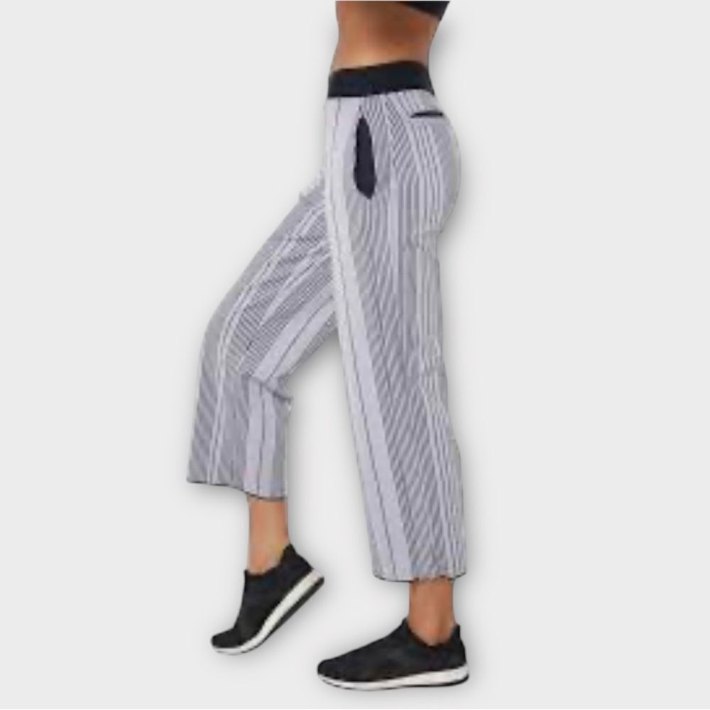 Ultracor Newsprint Bliss Pant High Waist Wide Leg in Black Stripe Size L NWT